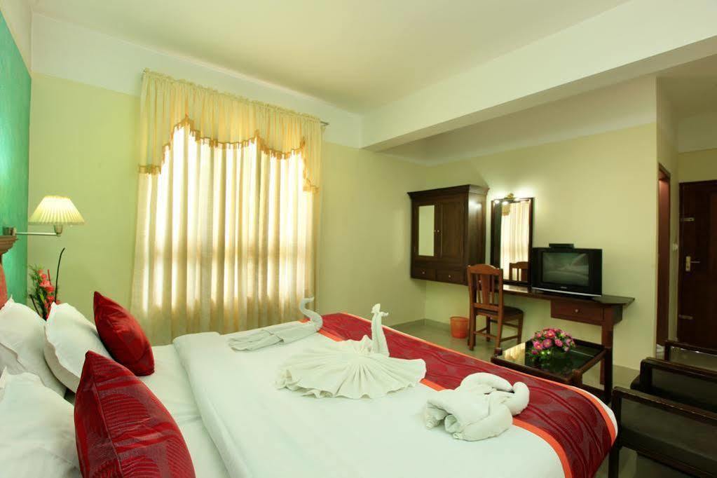 Spice Country Resort Chithirapuram Buitenkant foto